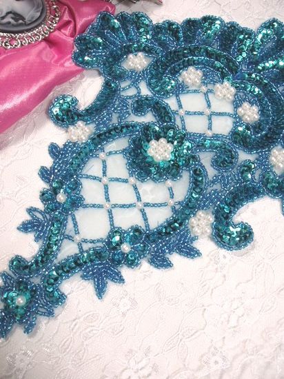 0042  Turquoise Victorian Elegance Sequin Beaded Applique 10"