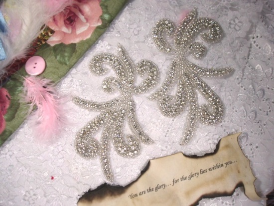 0042A Silver Genuine Rhinestone Mirror Pair Beaded Appliques