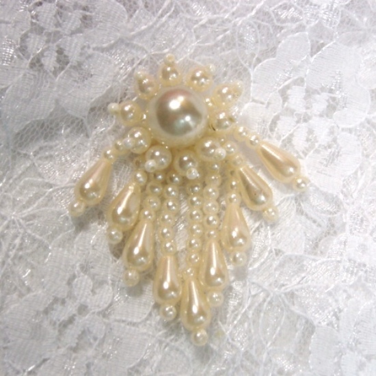 Ivory Dangle 2" Sequin Beaded Applique  0043