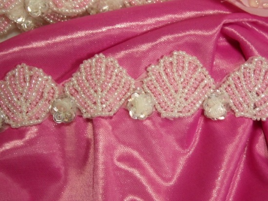 0212  Pink And White Shell Sequin Beaded Trim