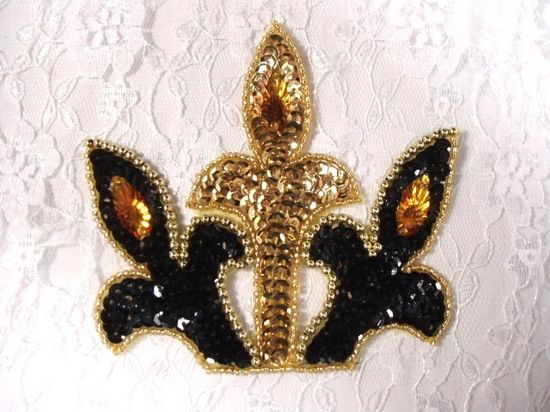 0221 Black Gold Fleur De Leis Jewel Beaded Sequin Applique 4.5"