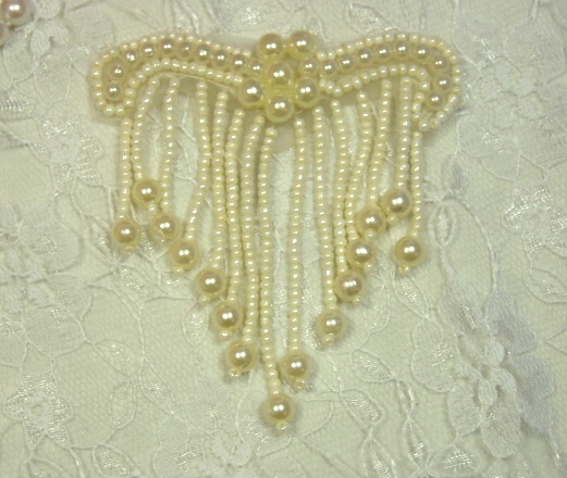 A0229 Elegant Ivory Beaded Victorain  Applique 3"