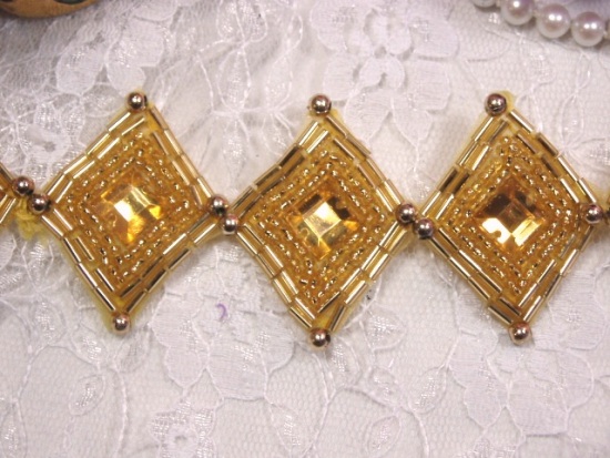 0238 Gold Diamond Jewel Beaded Trim