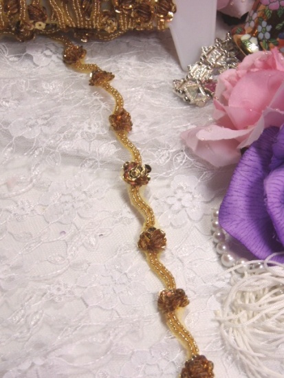 0240 Gold Flower Sequin Beaded Trim