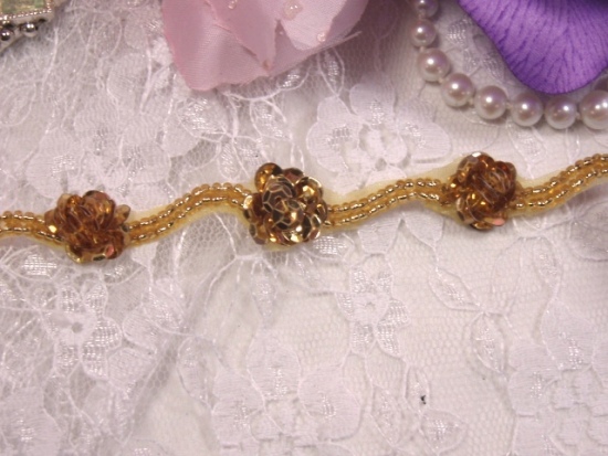 0240 Gold Flower Sequin Beaded Trim