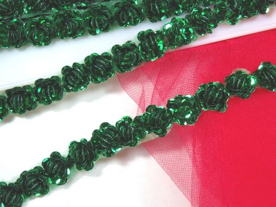 0248  Kelly Green Sequin Floral Trim 1/2"