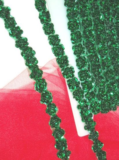0248  Kelly Green Sequin Floral Trim 1/2"