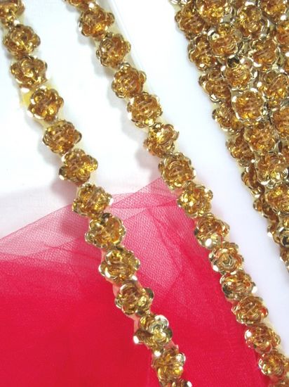 0248  Gold Sequin Floral Trim 1/2"