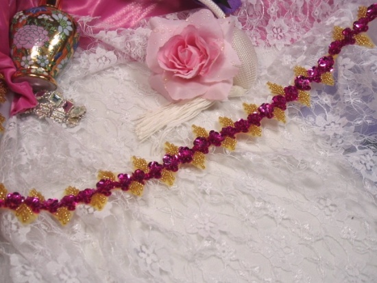 0256   Fuchsia and Gold Flower Sequin Beaded Trim
