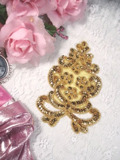 0262  Gold  Beaded Sequin Applique 5.5"
