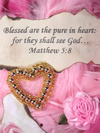 0265 Single Gold Beaded Heart  1.5"