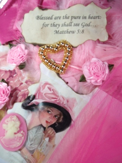 0265 Single Gold Beaded Heart  1.5"