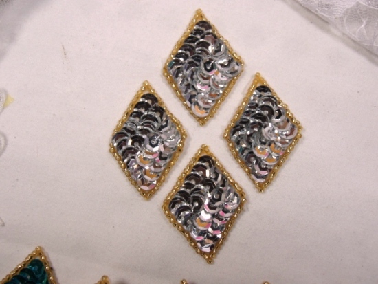 0271  Set of 4 Silver & Gold Diamond Sequin Beaded Appliques 1.5"