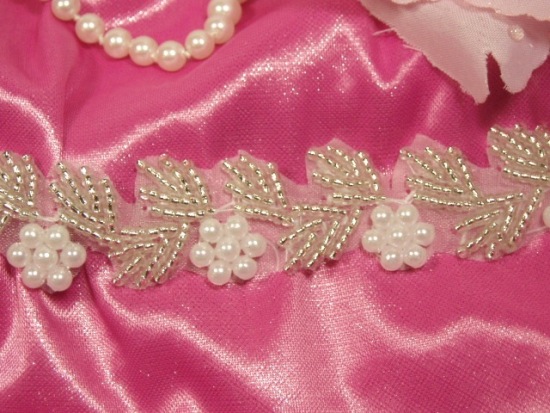 0273   Silver Pearl Floral Beaded Trim 3/4"