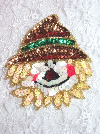 0316  Thanksgiving Scarecrow Beaded Sequin Applique  3.5"