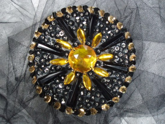 0327 Reduced Black Gold Round Jewel Sequin Beaded Applique 4"