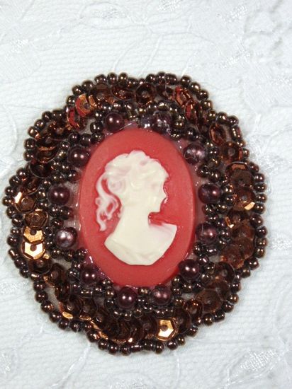 0347  Bronze  / Orange Victorian Cameo Sequin Beaded Applique 2"