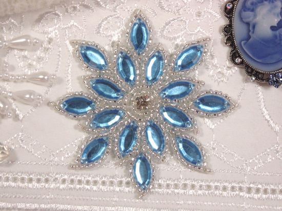 0348  Ice Blue  / Silver Snowflake Jewel Beaded Applique 3"