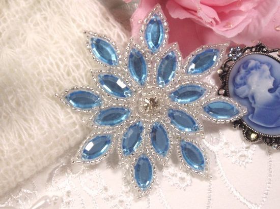 0348  Ice Blue  / Silver Snowflake Jewel Beaded Applique 3"