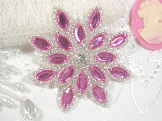 0348  Mauve Rose / Silver Snowflake Jewel Beaded Applique 3"