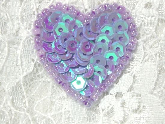 0362  Lavender AB Heart Beaded Sequin Applique 1" +