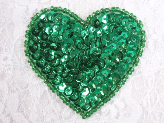 0363  Kelly Green Heart Beaded Sequin Applique 2"