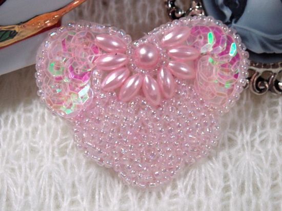 0368 Pink Crystal Heart Sequin Beaded Applique 2"