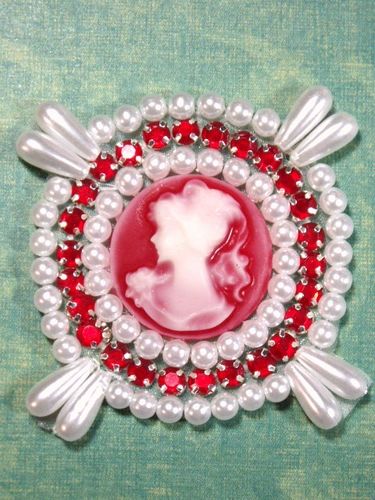 0385 White & Red Rhinestone Cameo Beaded Applique 2.25"