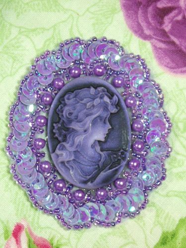 0389  Lavender Purple Victorian Cameo Sequin Beaded Applique 2.5"