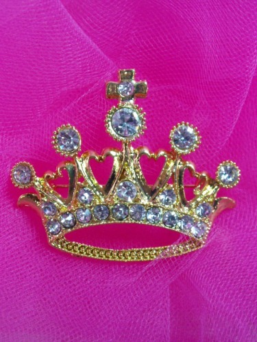 0392  Gold Rhinestone Crown Brooch Pin 2"