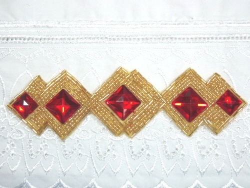 0407  Gold Beaded  Red Diamond Jewel Applique 7"