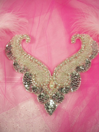 0415  Silver Rhinestone Collar Sequin Beaded Applique 7.5"