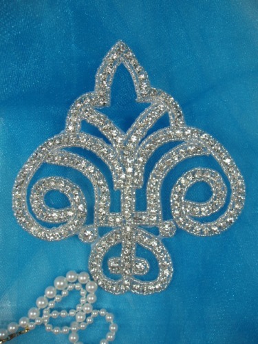 0423  Genuine Rhinestone Beaded Applique 5.5"