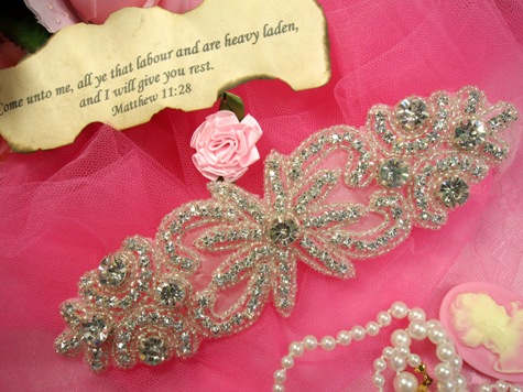 0484 Crystal Beaded Rhinestone Applique 7"