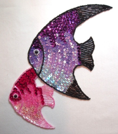K9302 Purple Fuchsia Medium Fish Sequin Beaded Applique 7.5"