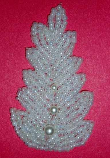 K1397  White Pearl Leaf Beaded Applique 2.5"