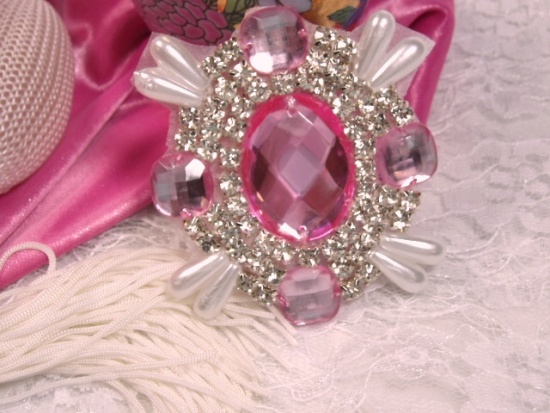 0024 Pink Rhinestone White Pearl Beaded  Applique 2.5"