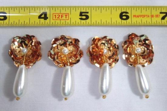 AT8900D  Set of ( 4 ) Gold & Pearl Sequin Beaded Appliques