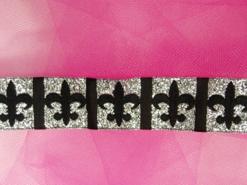 L34  Black Silver Fleur De Leis Sewing Trim 1"
