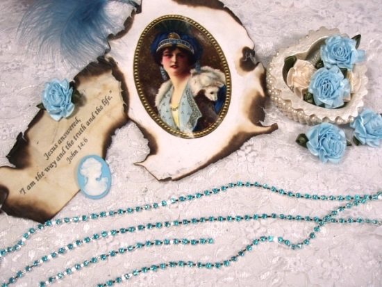 E2534  Aqua Turquoise Elegant Rhinestone Chain Sewing Trim 1/8"