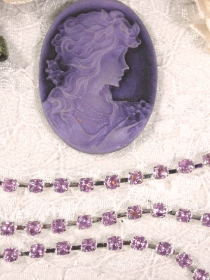 E2534  Lavender Elegant Rhinestone Chain Sewing Trim 1/8"