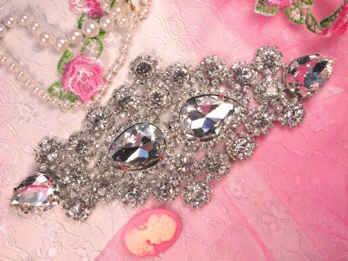 TS18 Silver Crystal Clear Rhinestone Applique Embellishment 6.5"