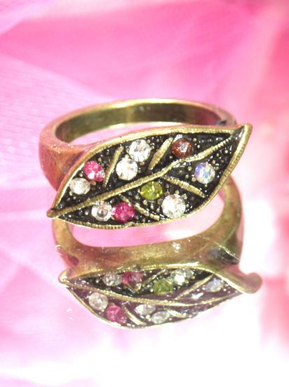 608  Multicolored Antique Gold Vintage Rhinestone Ring sz 9