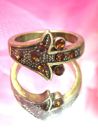 616  Orange Antique Gold Vintage Rhinestone Ring sz 9