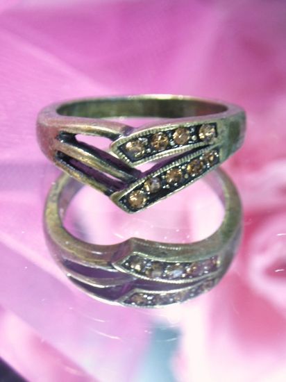 627  Brown Antique Gold Vintage Rhinestone Ring sz. 8.25