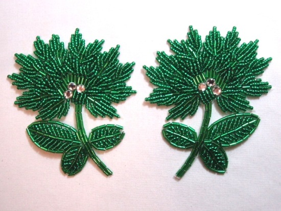 K8273  Kelly Green Floral Mirror Pair Beaded Appliques 3.5"