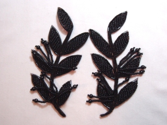 K8274  Black  Leaf Mirror Pair 5.25" Beaded Appliques