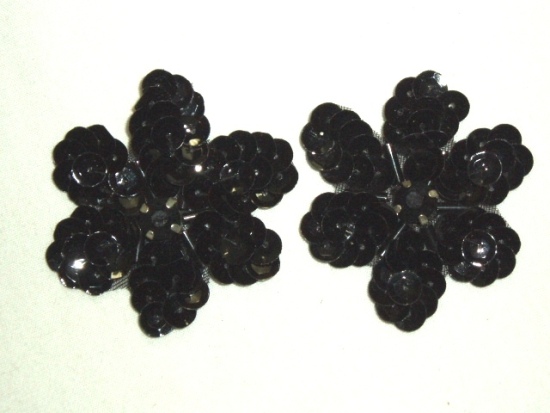 K8276  Set of 2 Black Jewel Floral Pair Sequin Applique 1.5"
