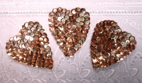 K8395A  Set of 3 Gold Heart  Sequin Applique 2"