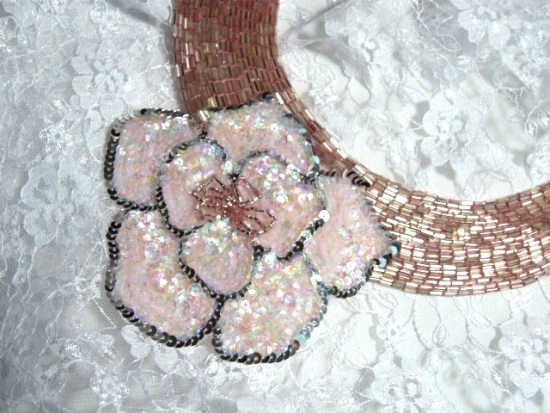 K8398 Mauve Pink  Collar Sequin Beaded Applique 11"